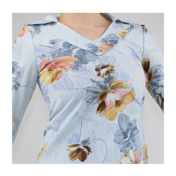 Vintage 60’s 2pc Baby Blue Floral Top and Skirt - Picture 2 of 4